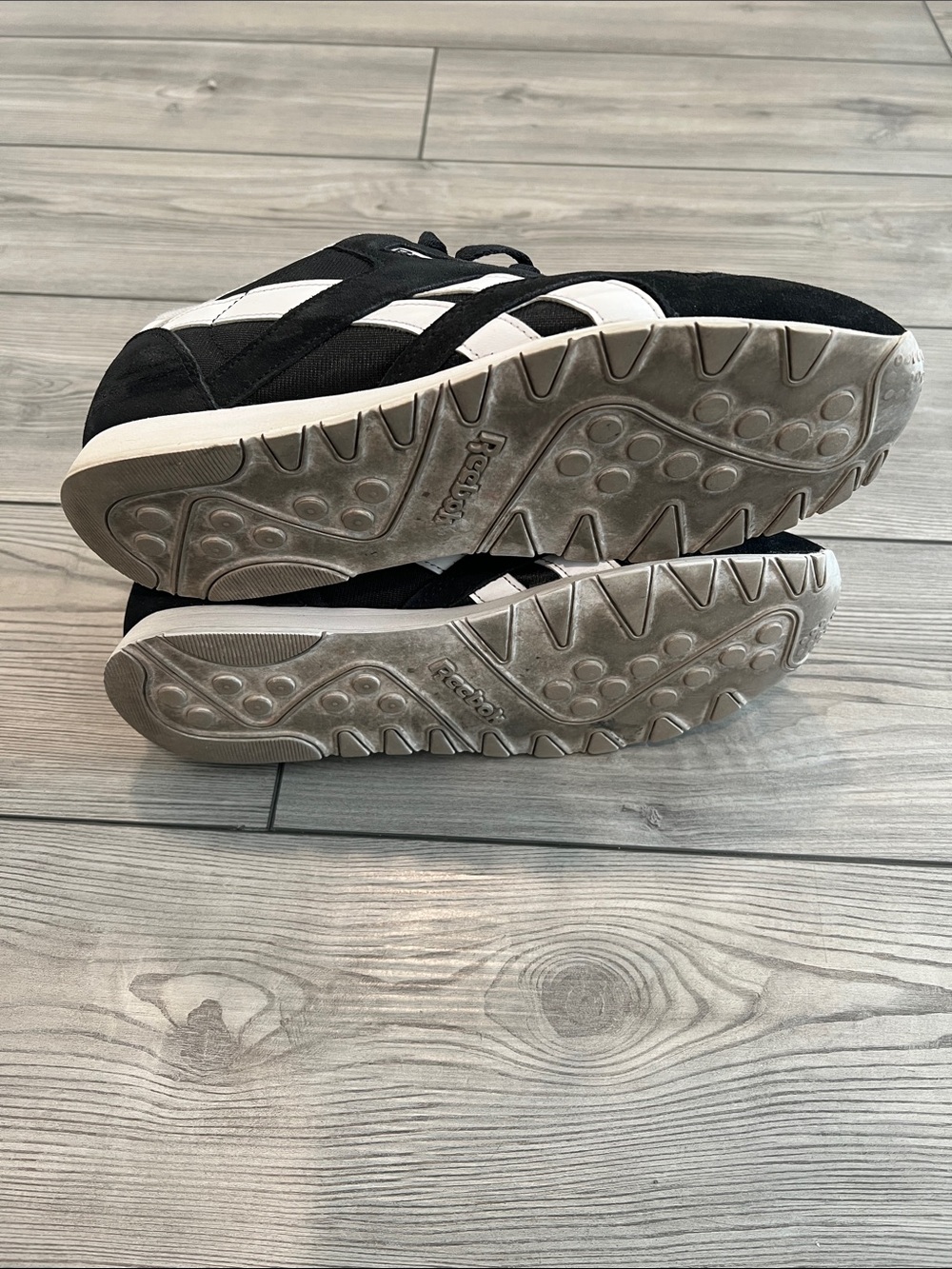 Reebok Classics - Picture 5 of 5